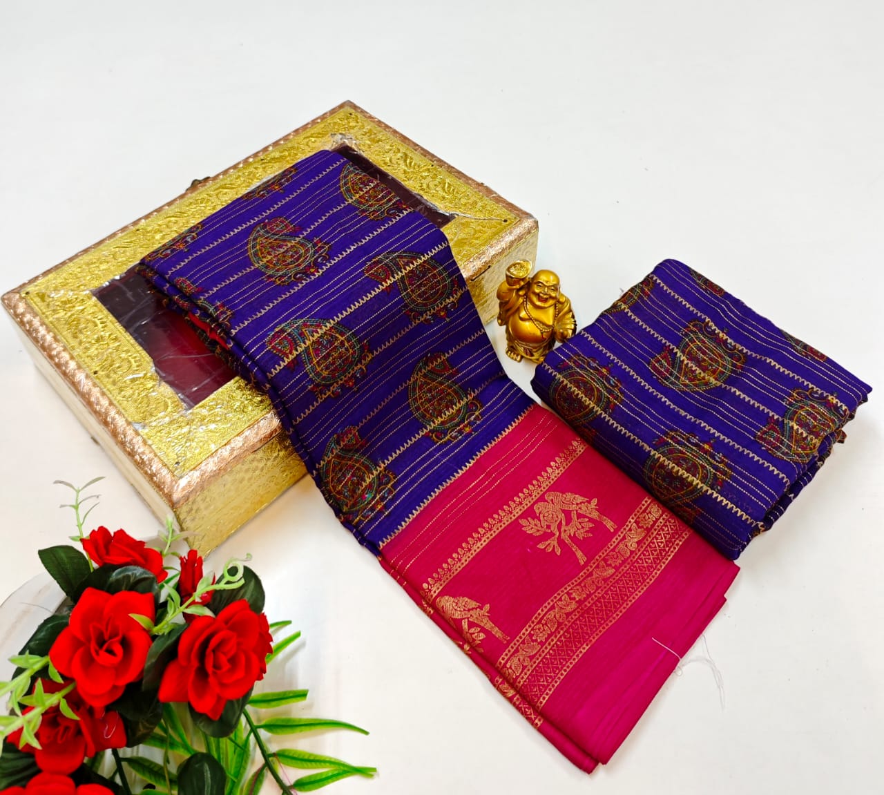 Zig Zag Digital Print Saree with Contrast Jari Border and Line Design Pallu